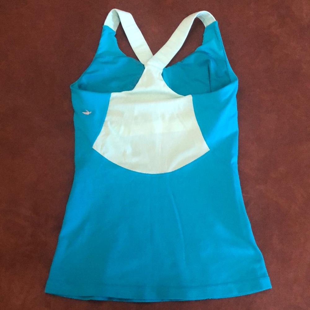 Workout top - Picture 3 of 4